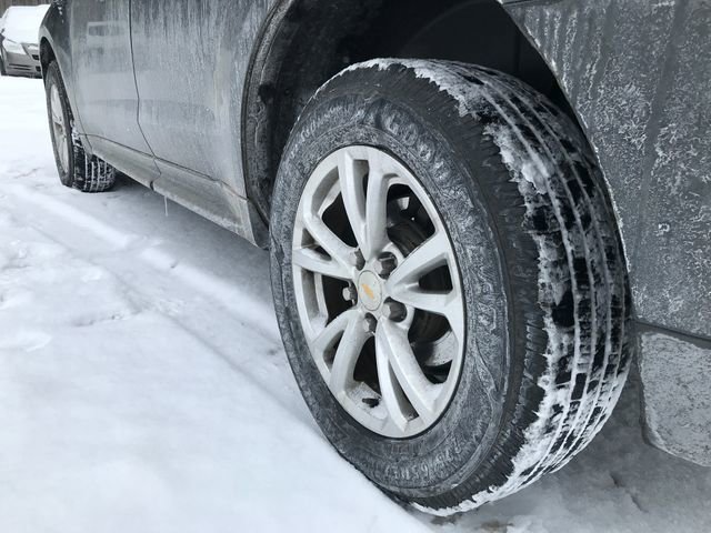 Used 2017 Chevrolet Equinox LT w/ Convenience Package image 11