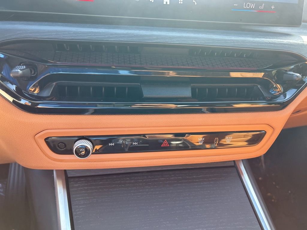 Used 2025 BMW 330i xDrive Sedan image 43