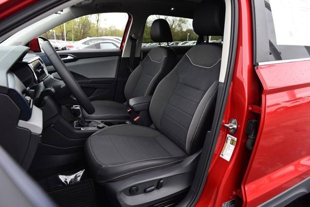 Certified 2023 Volkswagen Taos SE w/ Panoramic Sunroof Package image 20