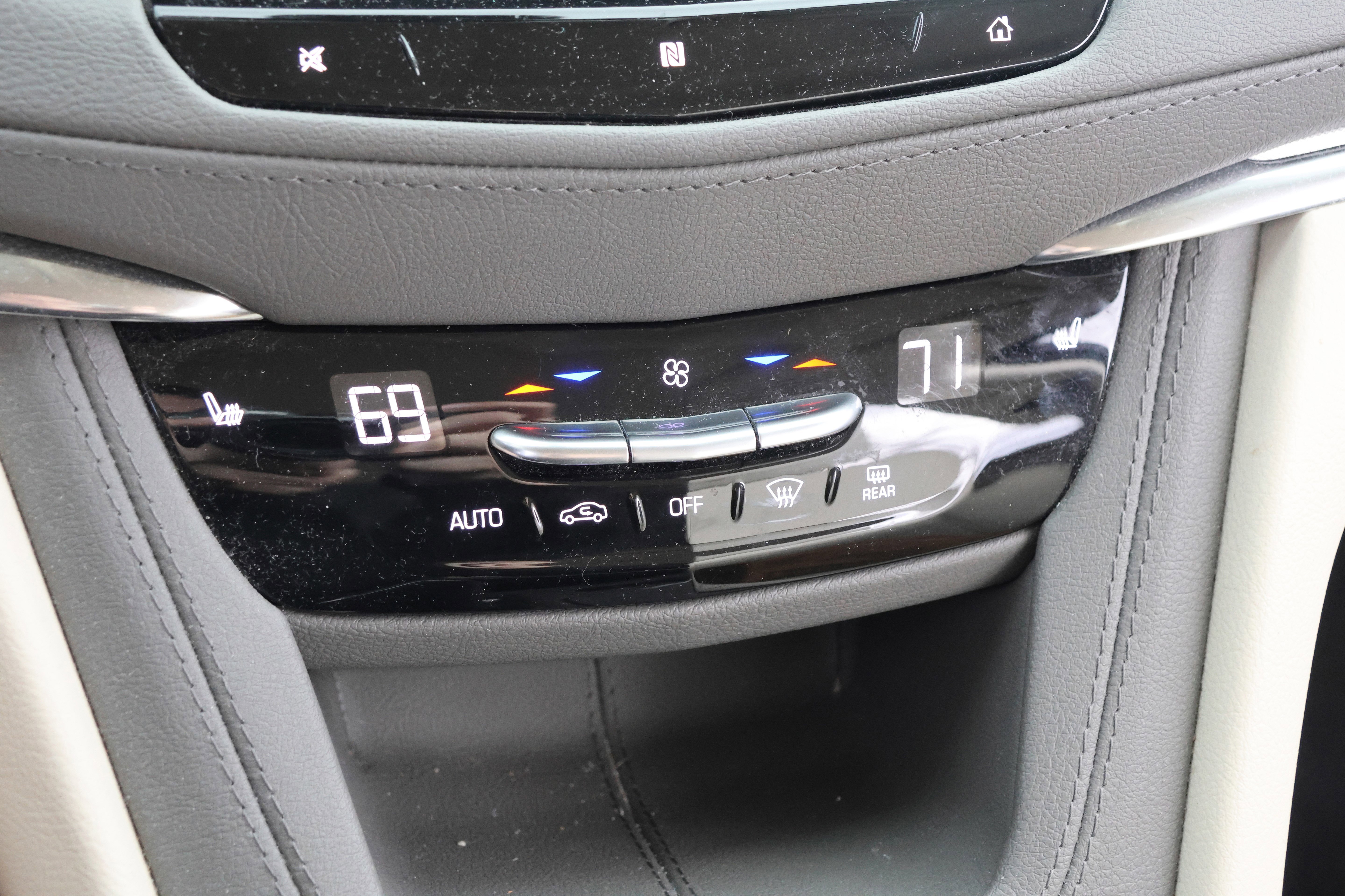 Used 2021 Cadillac XT5 Premium Luxury image 29