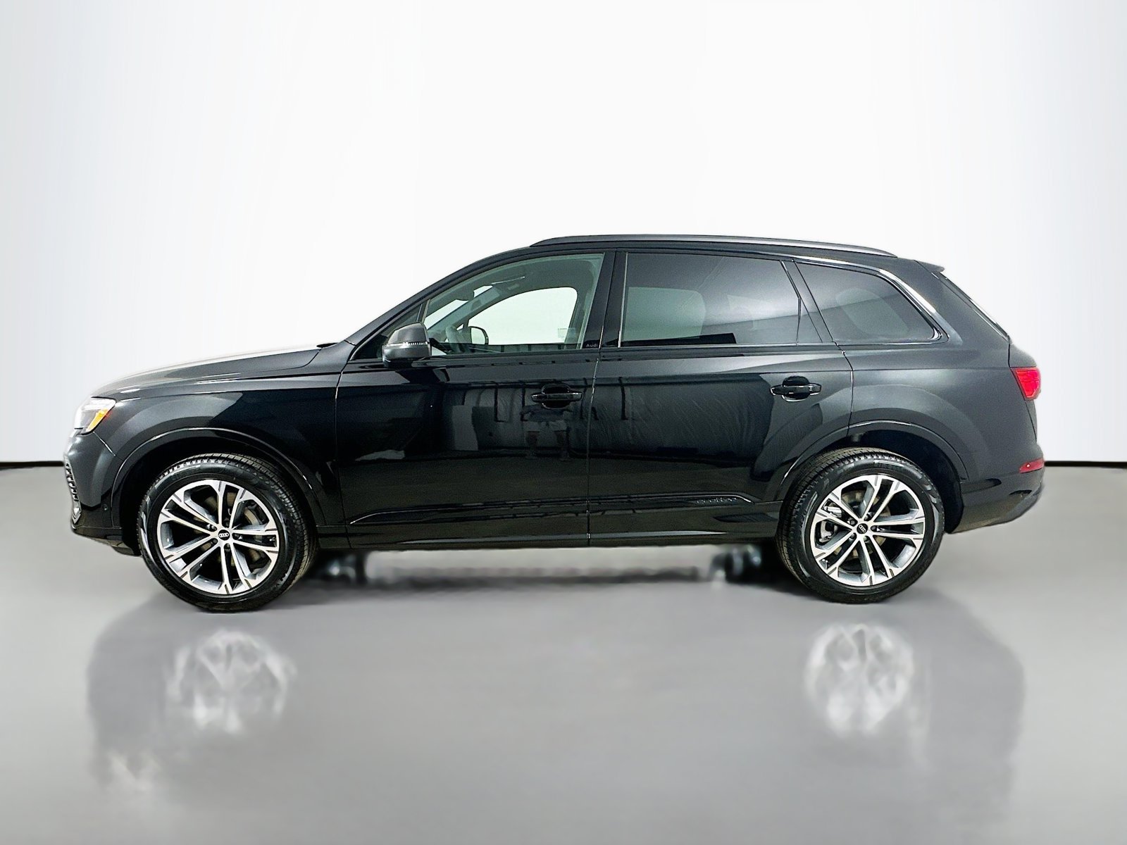 New 2026 Audi Q7 2.0T Premium AWD/4WD image 8