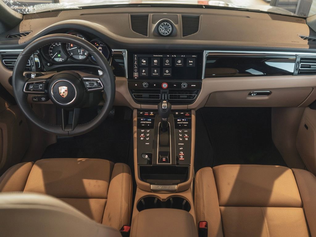 New 2025 Porsche Macan AWD/4WD image 11