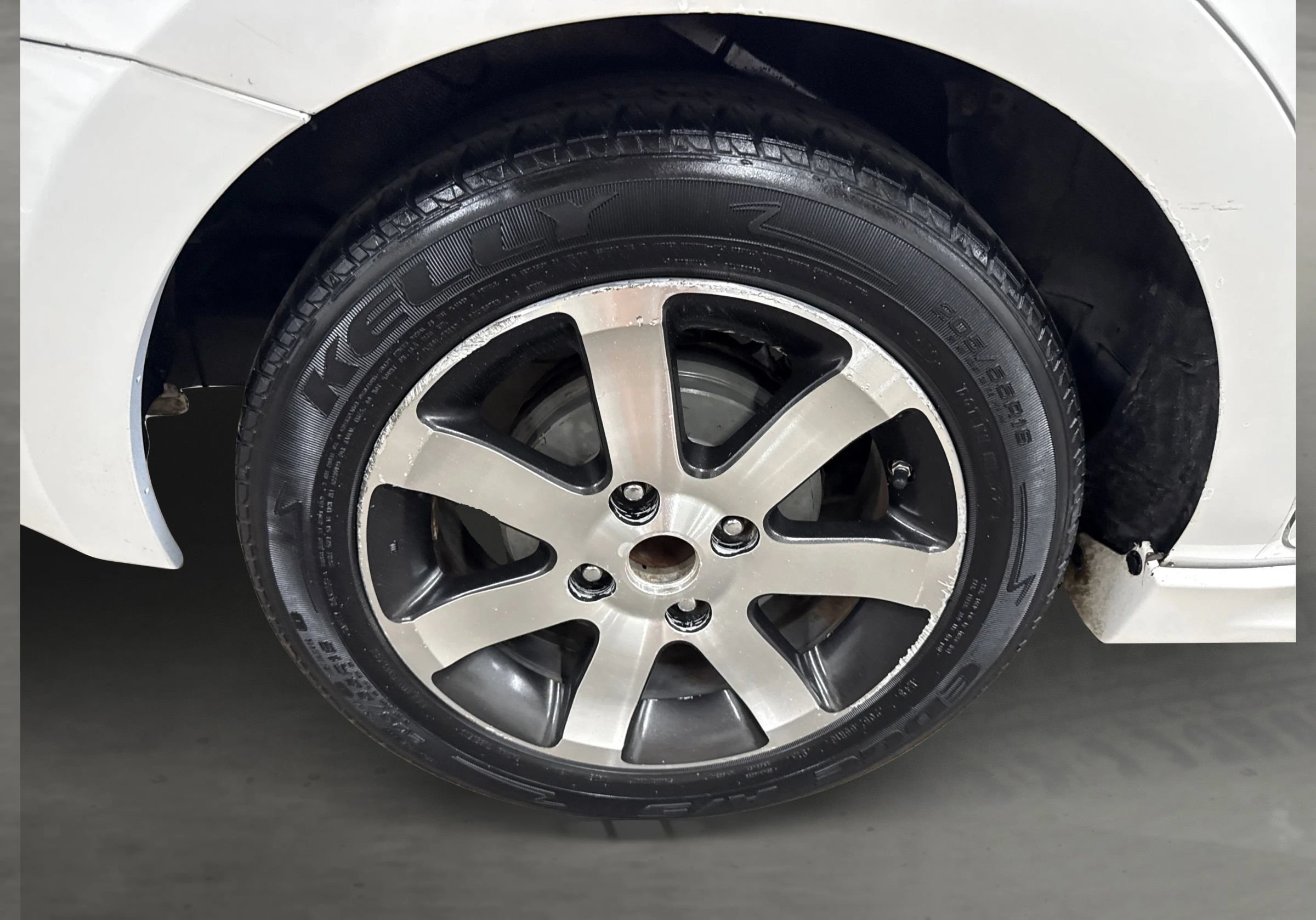 Used 2012 Nissan Sentra 2.0 SR w/ Special Edition Pkg FWD image 43