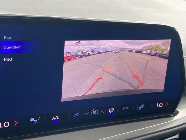 Certified 2026 Chevrolet Traverse LT AWD/4WD image 12
