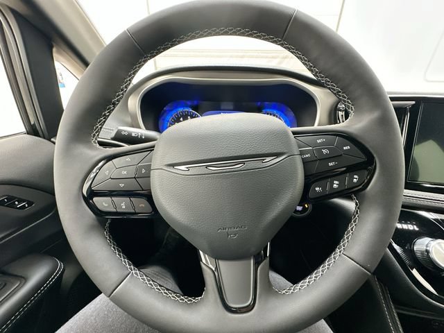 New 2027 Chrysler Pacifica Limited w/ S Appearance Package AWD/4WD image 12