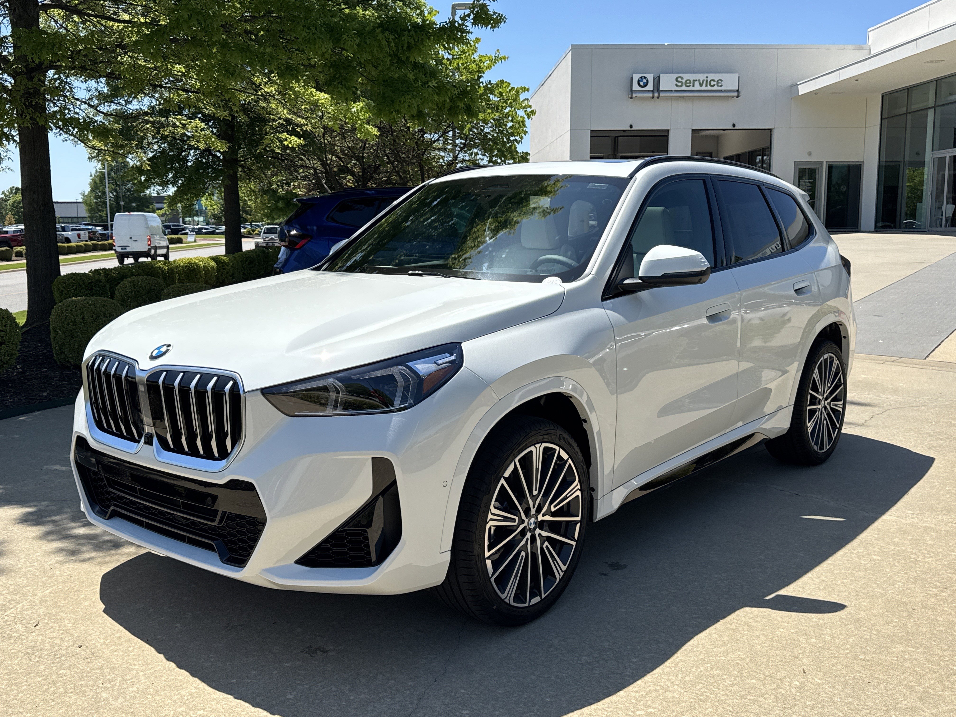 New 2026 BMW X1 xDrive28i AWD/4WD image 1