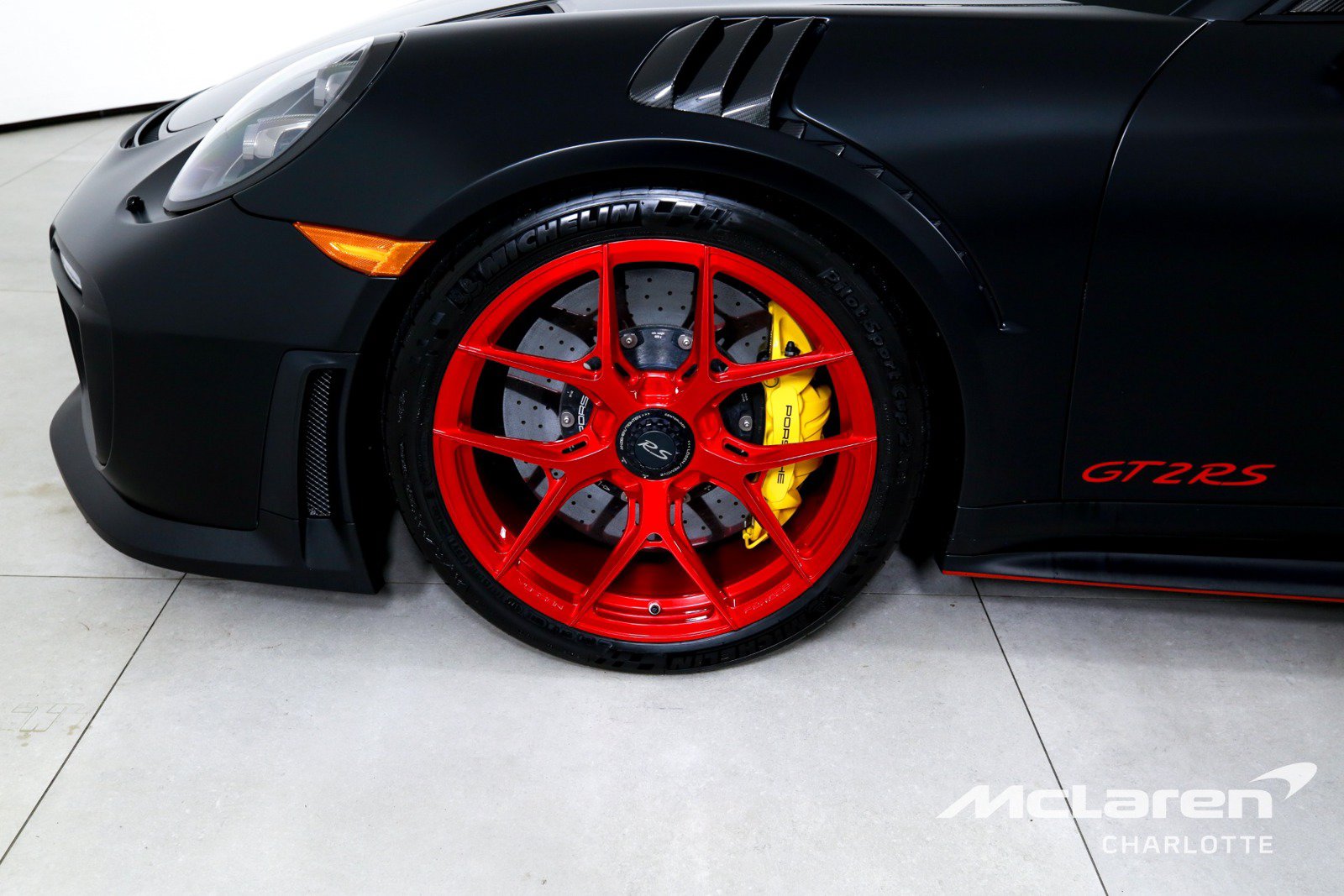 Used 2018 Porsche 911 GT2 RS RWD image 27