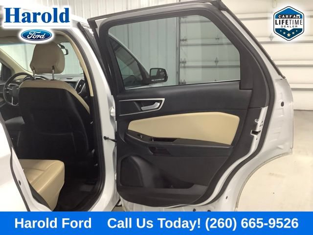 Used 2017 Ford Edge SEL w/ Equipment Group 201A AWD/4WD image 9