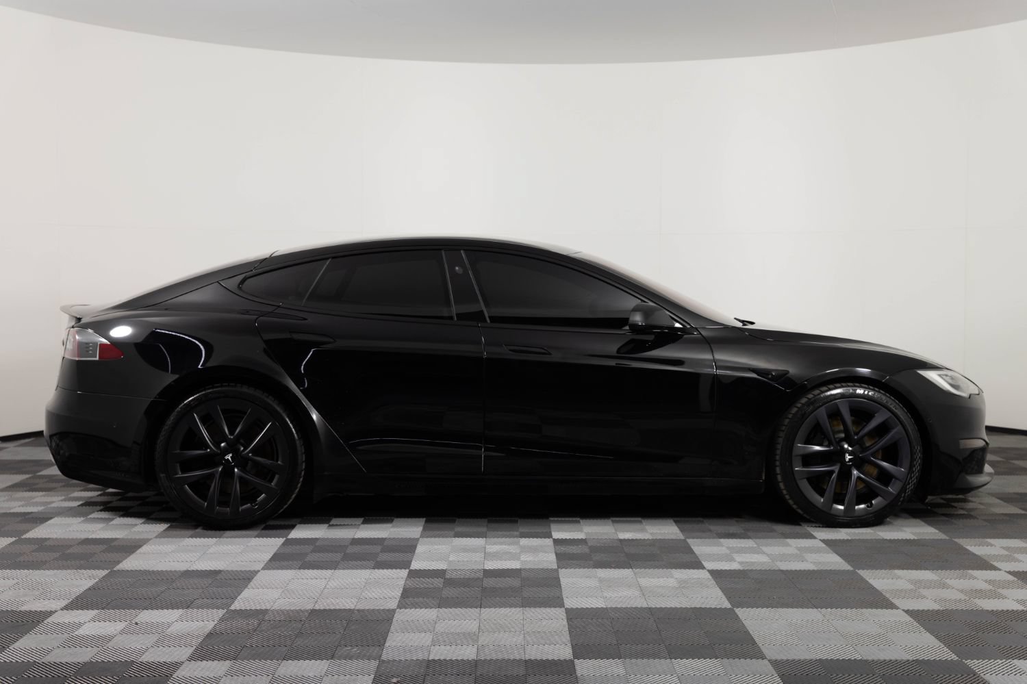 Used 2021 Tesla Model S Plaid AWD/4WD image 9
