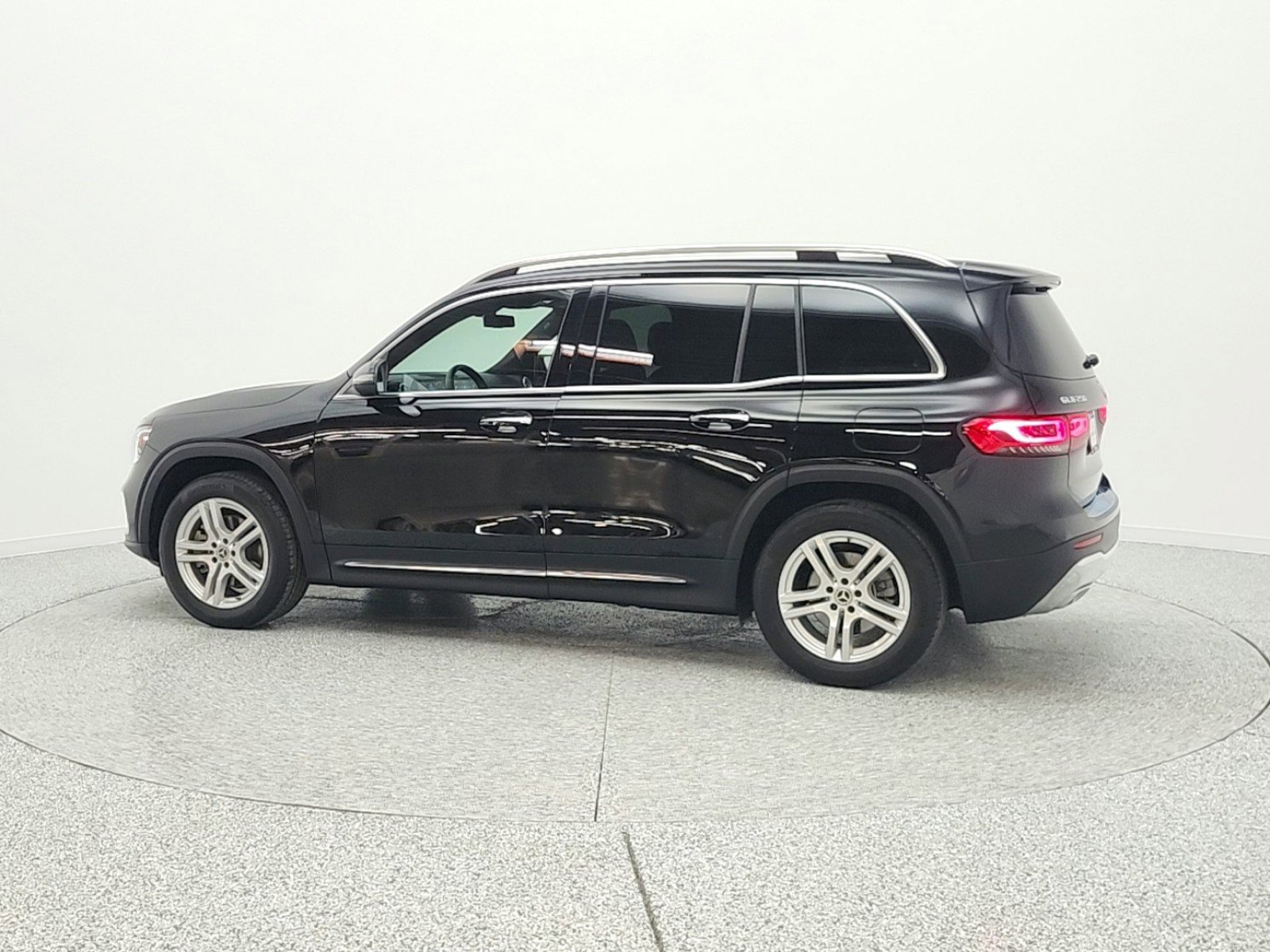 Used 2022 Mercedes-Benz GLB 250 image 8