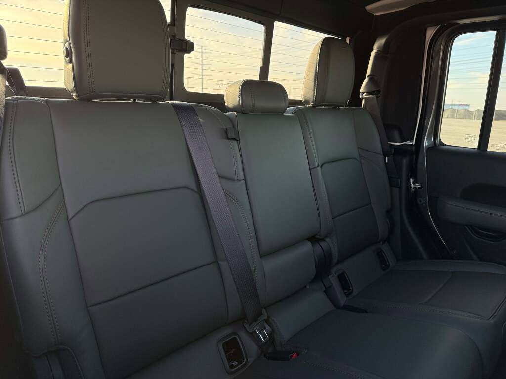 New 2026 Jeep Gladiator Mojave image 23