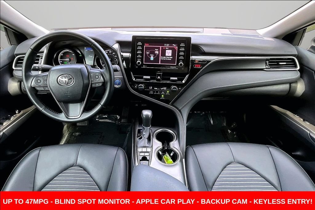 Used 2023 Toyota Camry SE w/ Convenience Package FWD image 7
