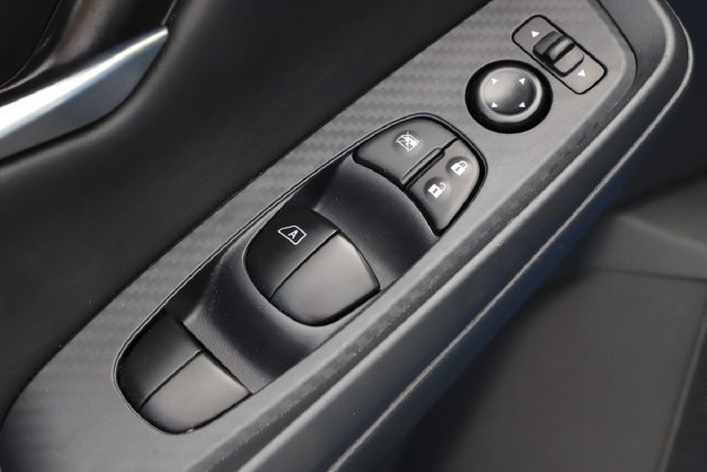 Used 2025 Nissan Sentra SV FWD image 15