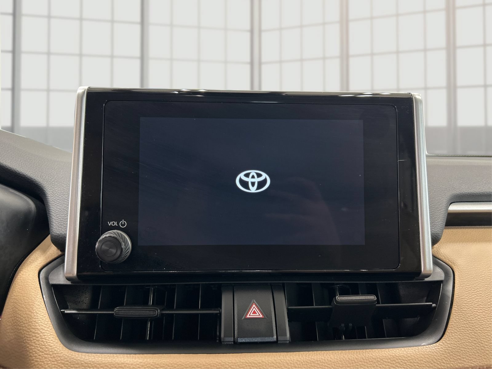 Used 2025 Toyota RAV4 XLE FWD image 13