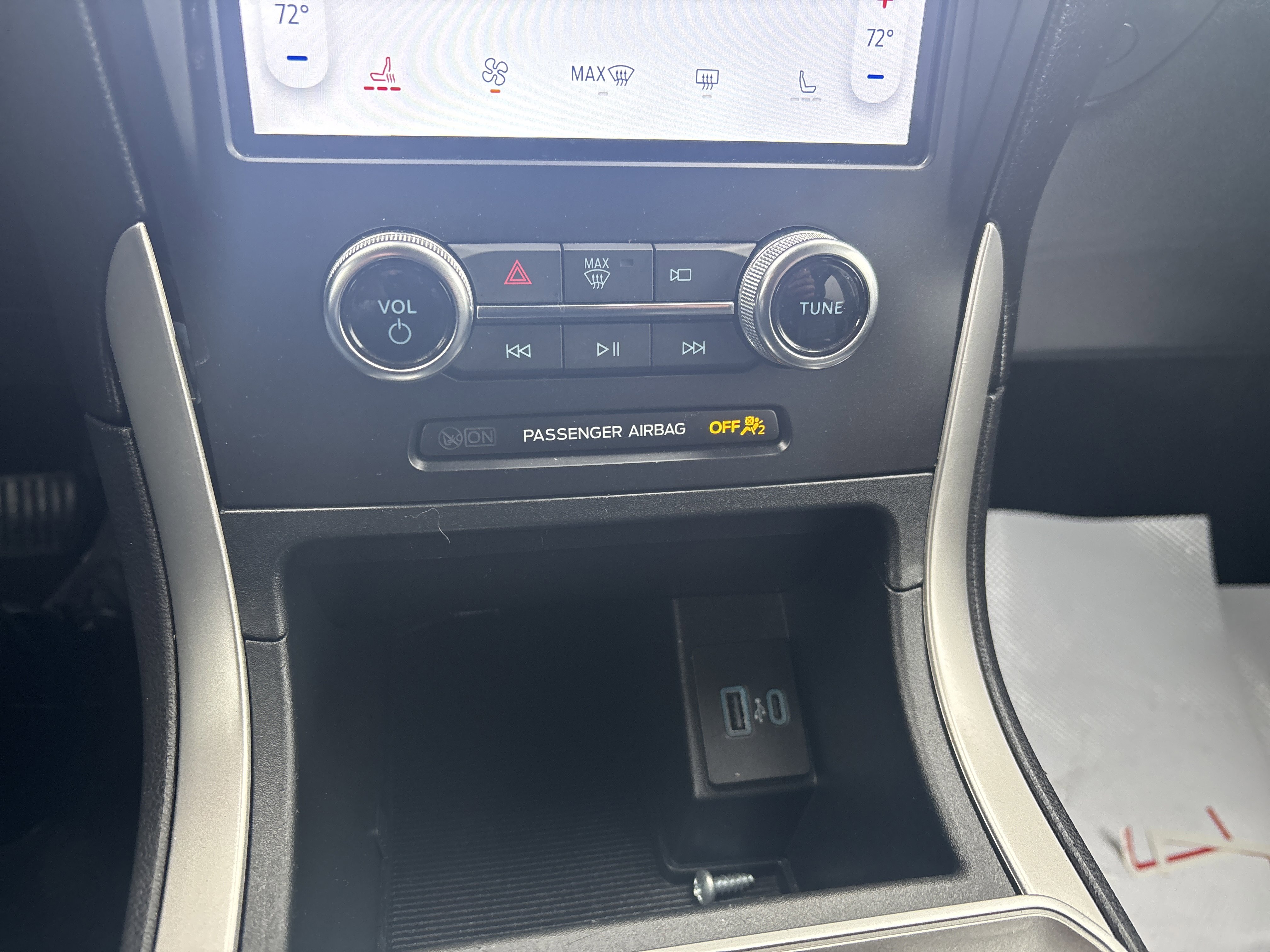 Used 2024 Ford Edge SEL image 25