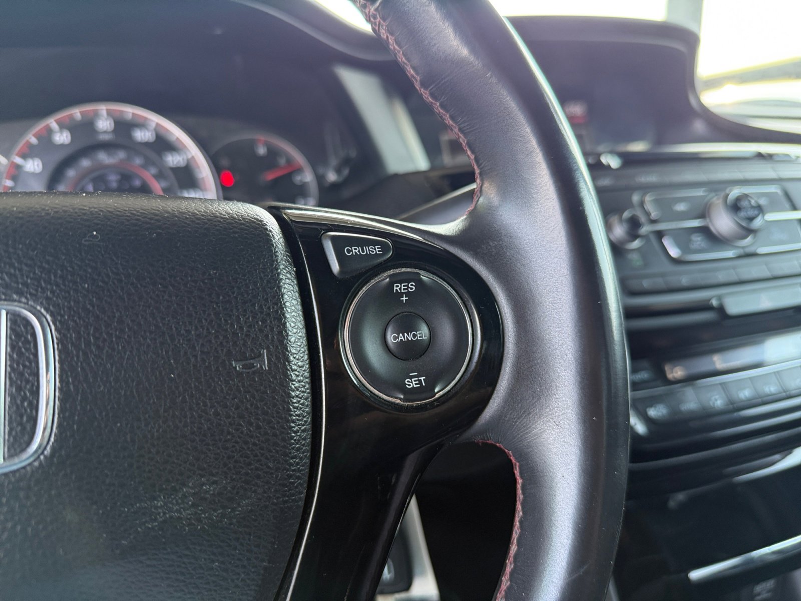 Used 2017 Honda Accord Sport Special Edition image 19