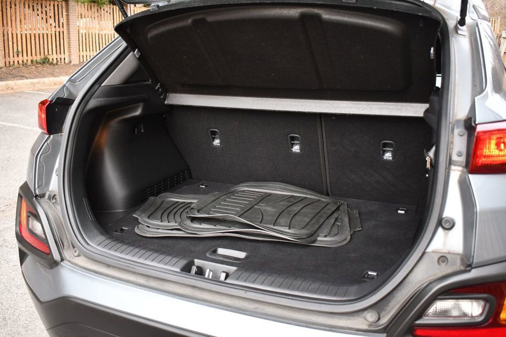 Used 2019 Hyundai Kona SE w/ Cargo Package image 7