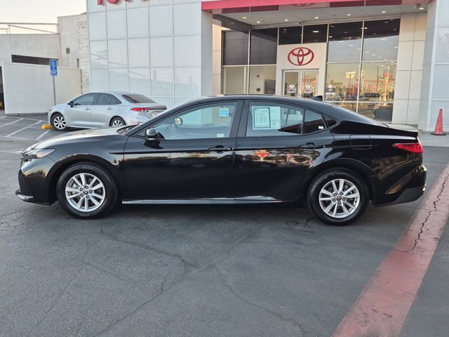 Used 2025 Toyota Camry LE FWD image 12