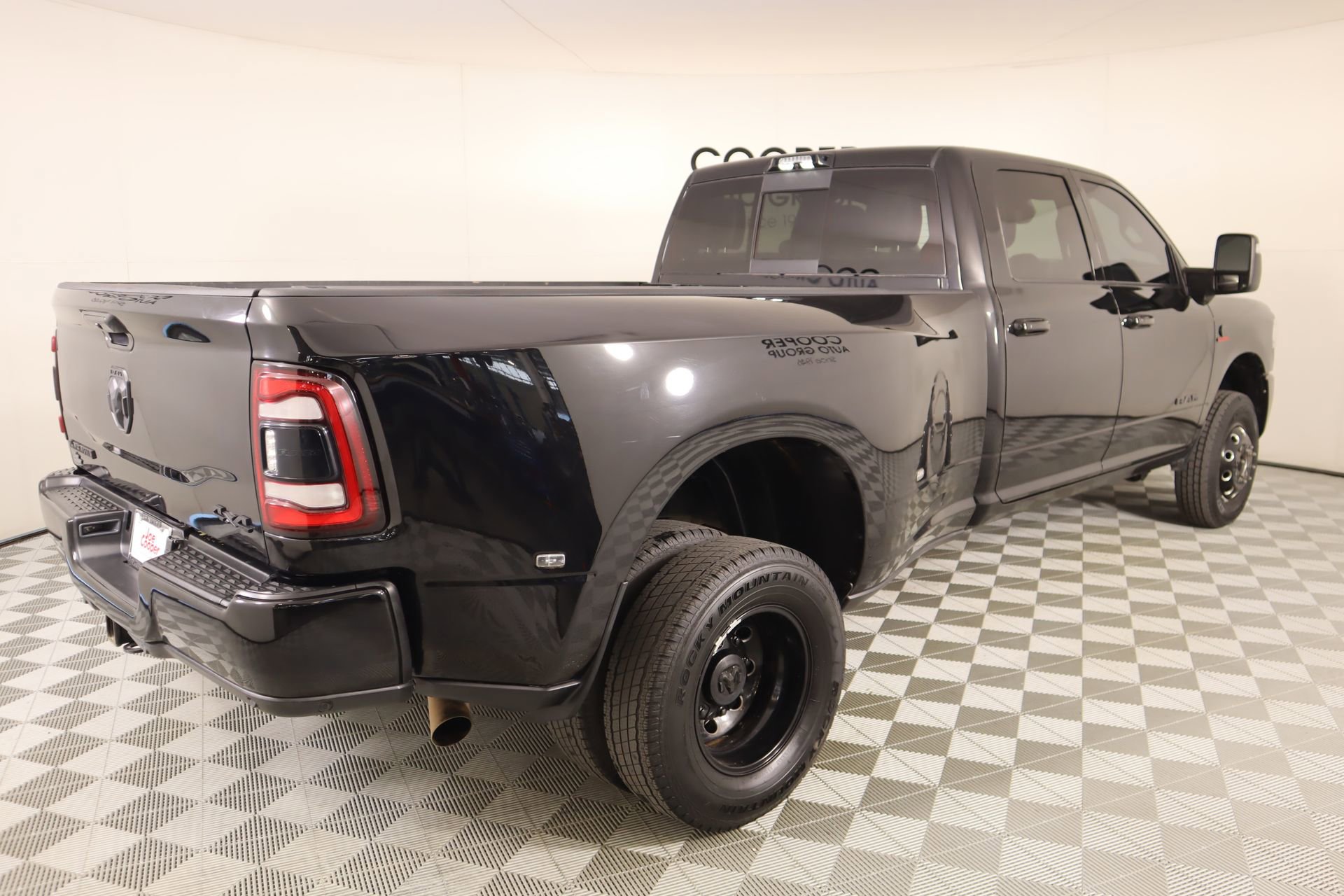 Used 2024 RAM 3500 Laramie w/ Night Edition AWD/4WD image 21