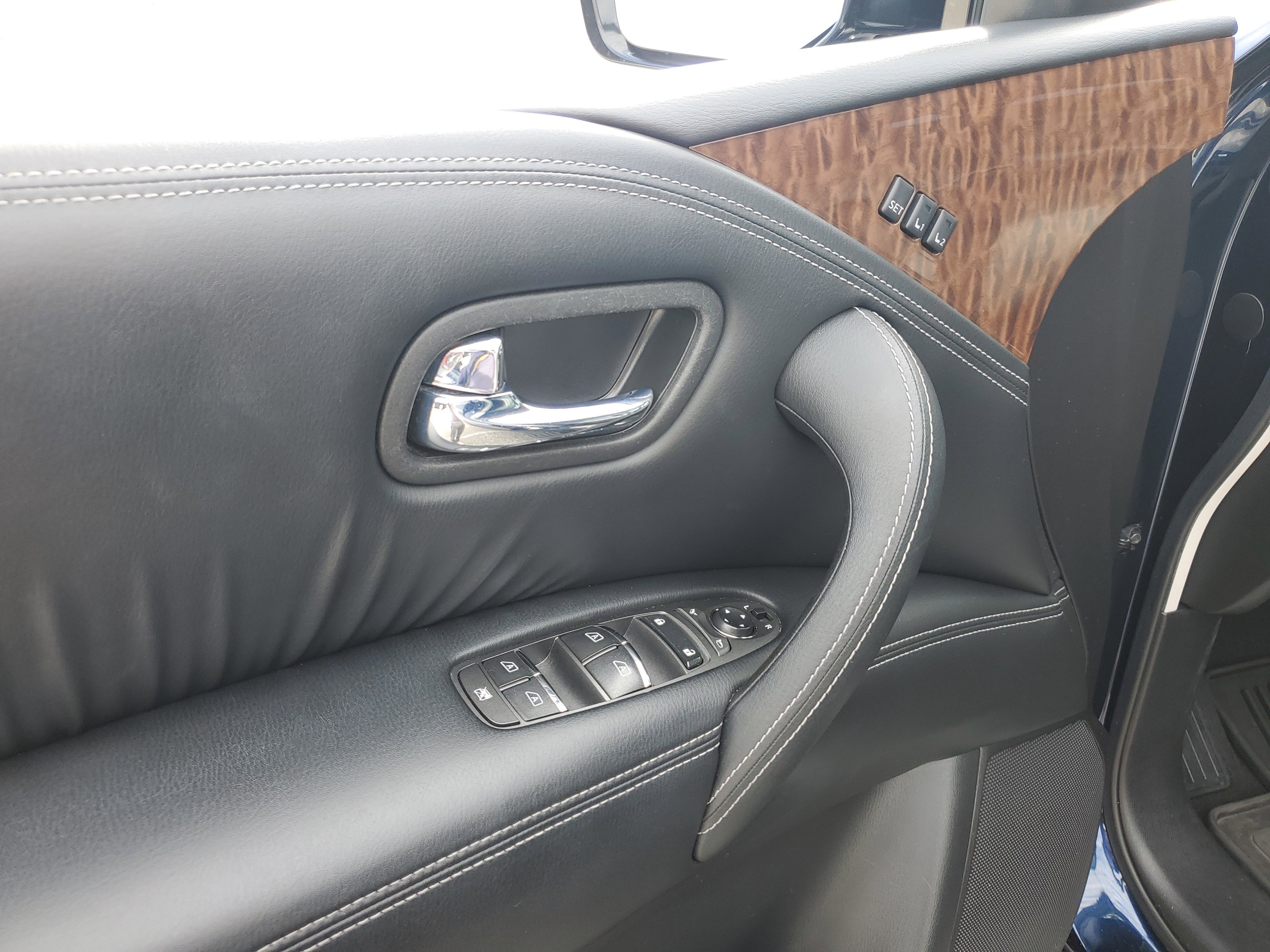 Used 2019 Nissan Armada Platinum w/ Captain's Chairs Package image 17