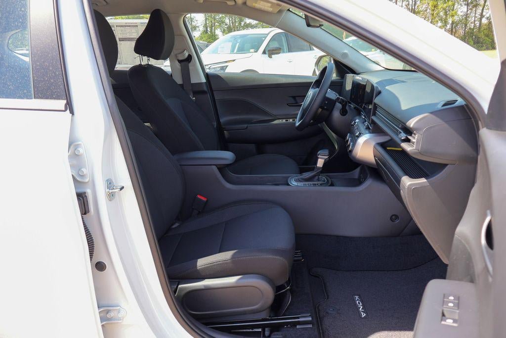 New 2026 Hyundai Kona SE image 8