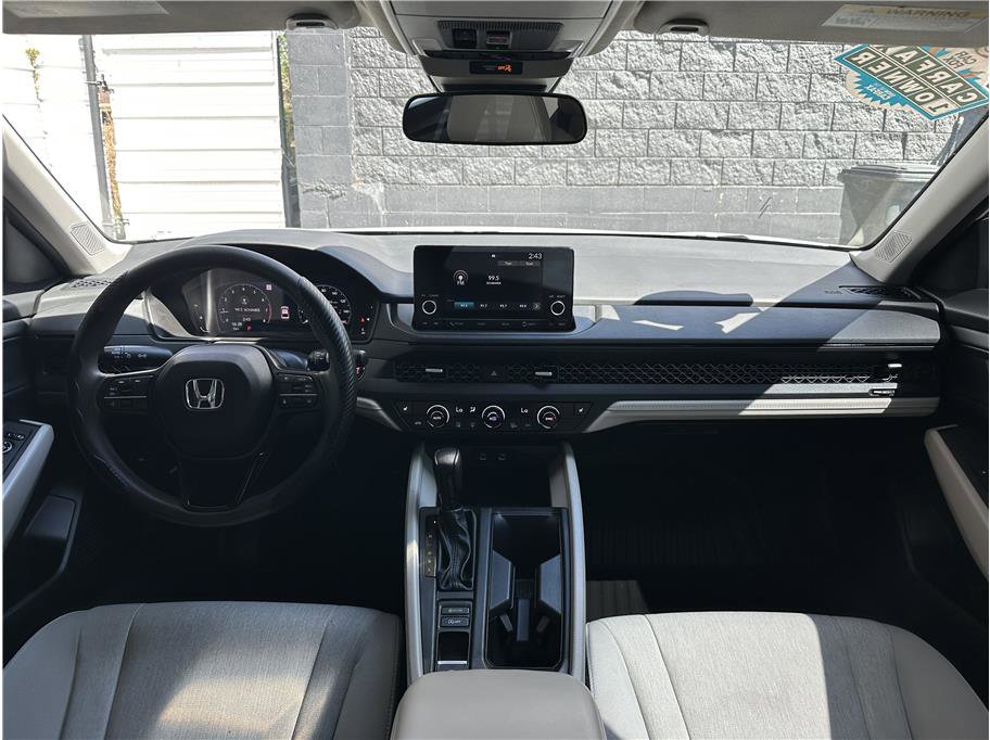 Used 2023 Honda Accord EX image 17