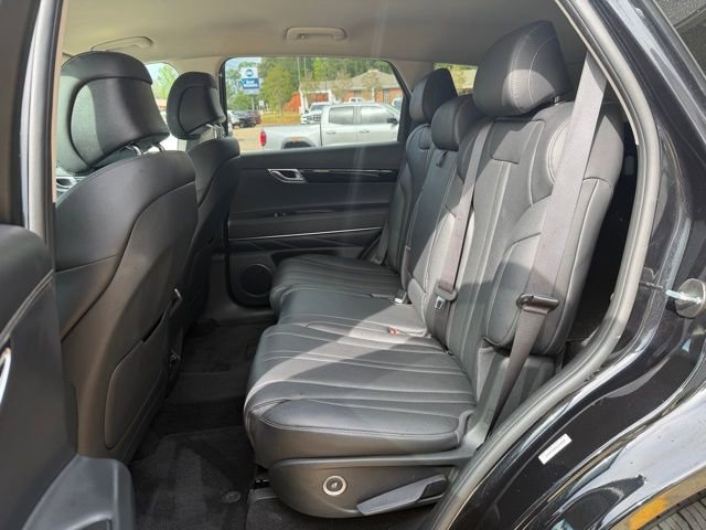 Used 2025 Genesis GV80 2.5T Standard image 17