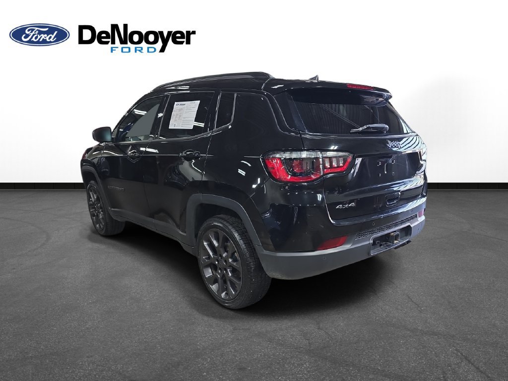 Used 2021 Jeep Compass Latitude w/ Sun and Sound Group AWD/4WD image 8