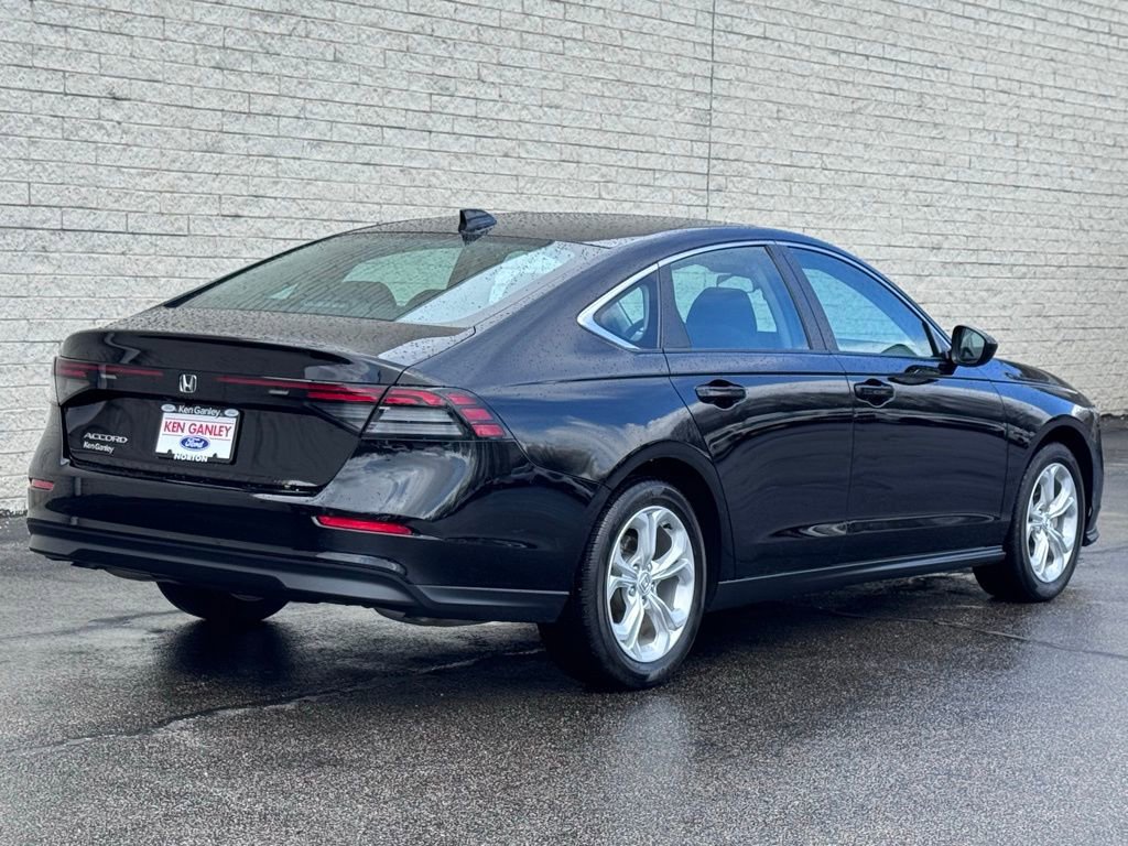 Used 2024 Honda Accord LX image 9