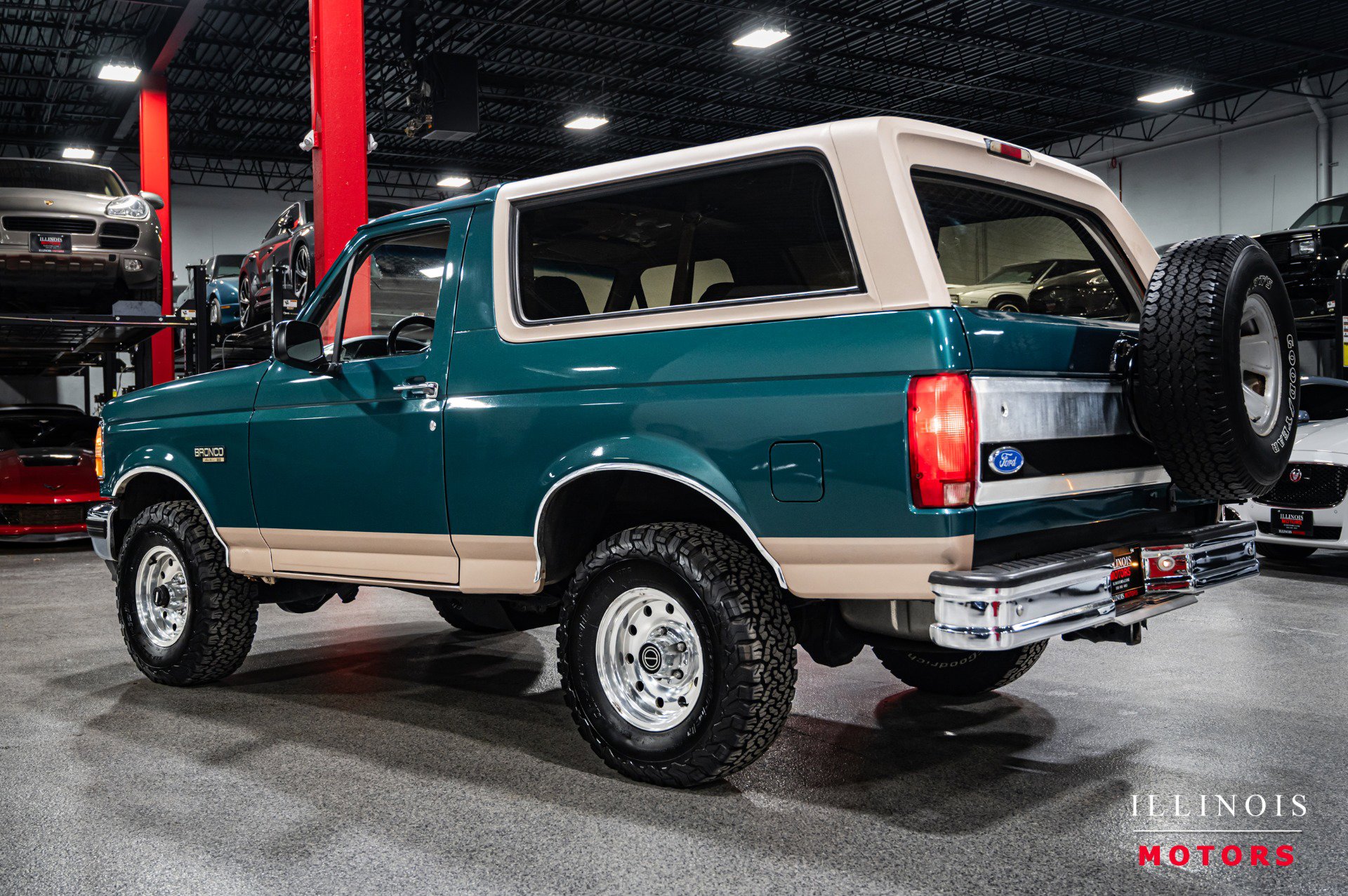 Used 1996 Ford Bronco Eddie Bauer image 3