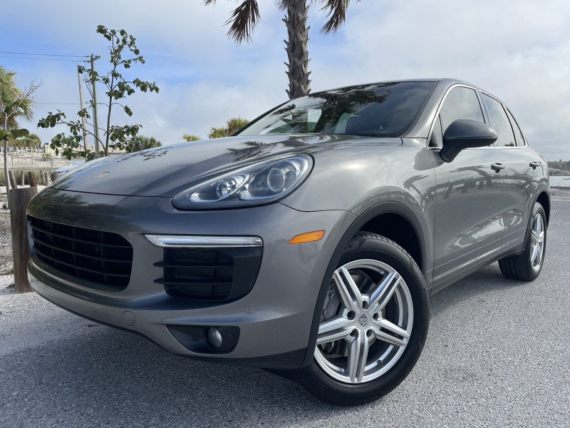 Used 2017 Porsche Cayenne Platinum Edition AWD/4WD image 32