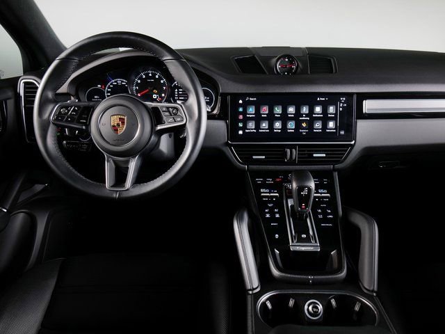 Certified 2023 Porsche Cayenne Platinum Edition image 14