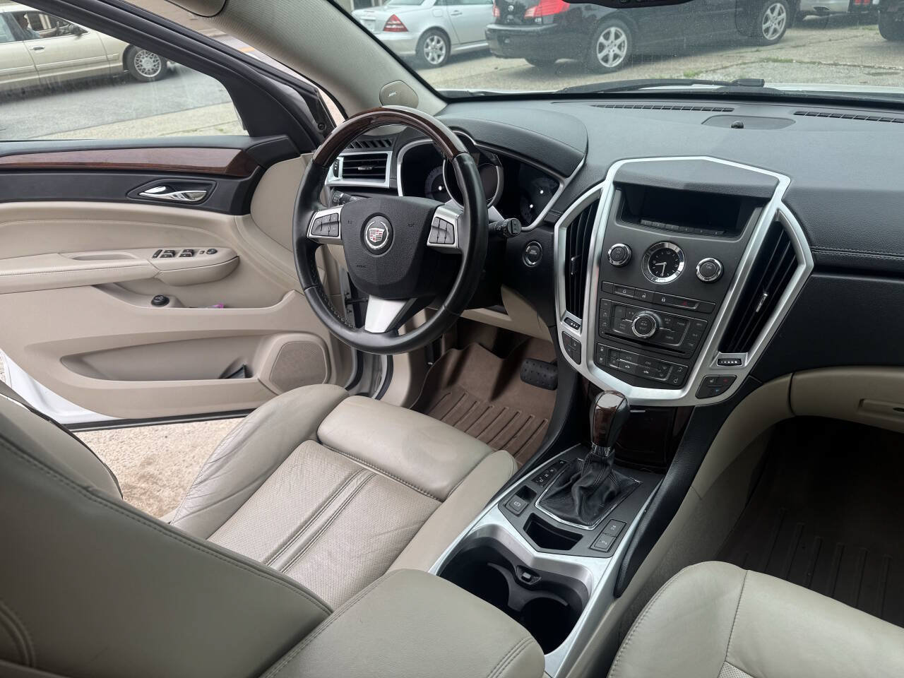 Used 2011 Cadillac SRX Luxury FWD image 30