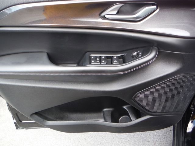 Used 2023 Jeep Grand Cherokee Altitude image 15