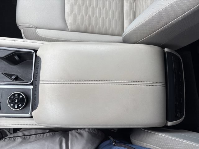 Used 2022 Nissan Pathfinder SV w/ SV Premium Package AWD/4WD image 19