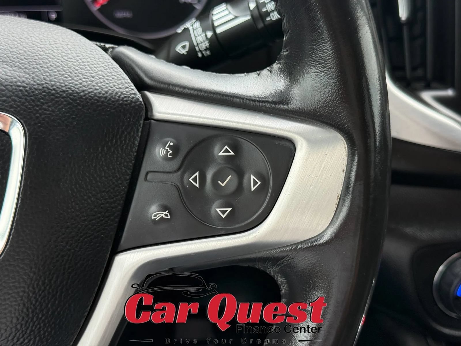 Used 2018 GMC Terrain SLE w/ Driver Convenience Package FWD image 25