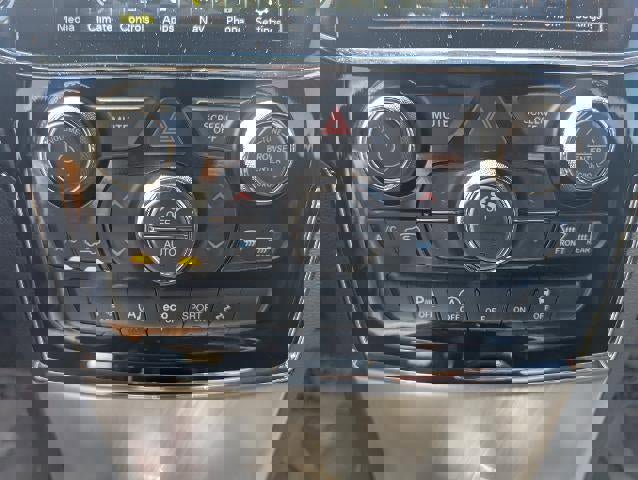 Used 2021 Jeep Grand Cherokee Laredo X image 16