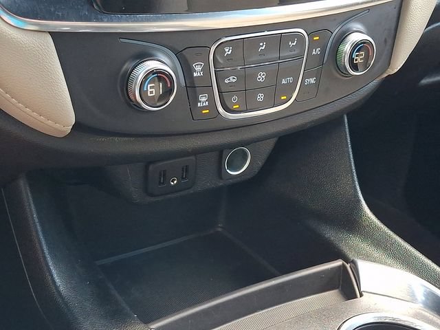 Certified 2022 Chevrolet Traverse LS w/ Midnight/Sport Edition AWD/4WD image 16