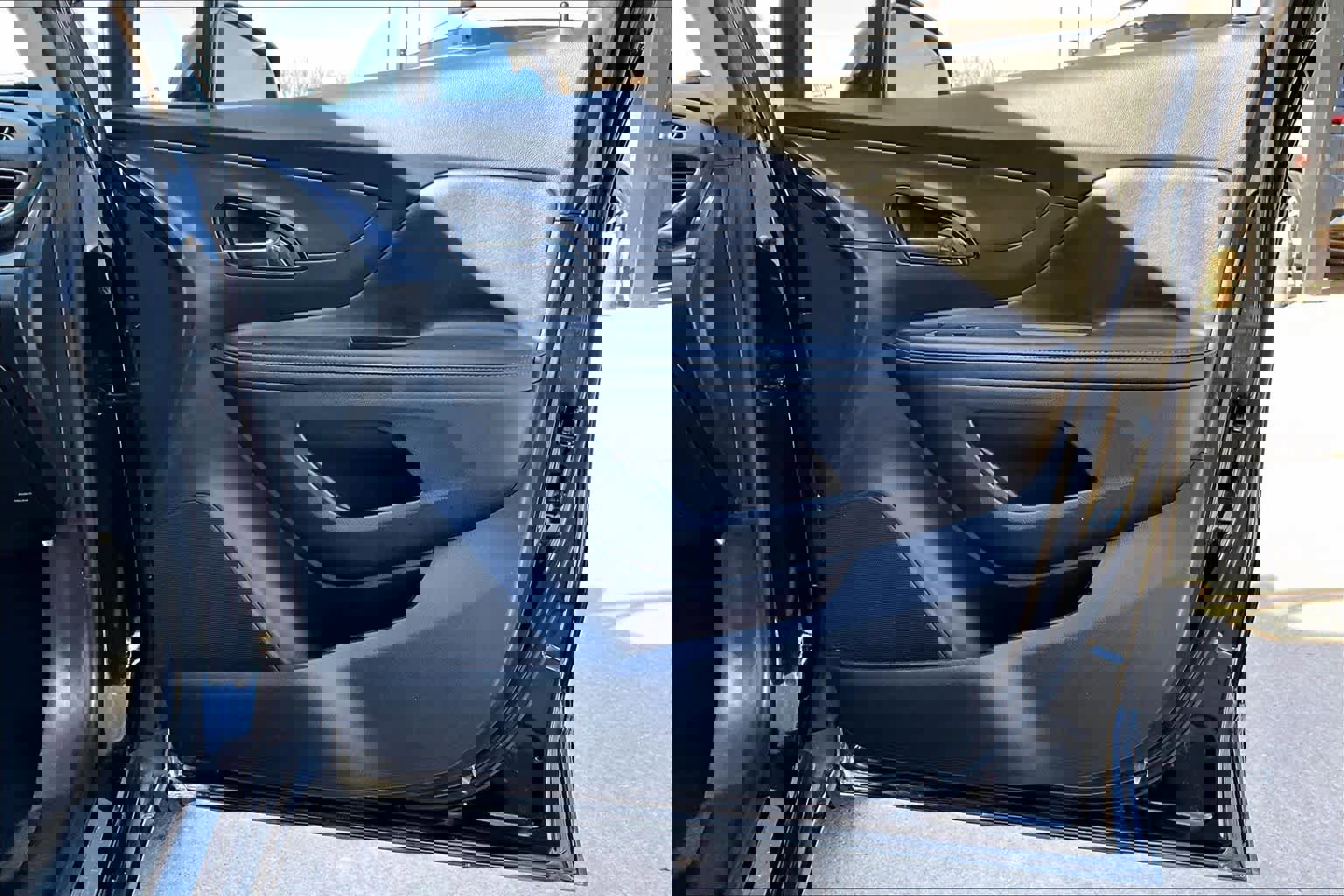 Used 2018 Buick Encore Preferred image 24