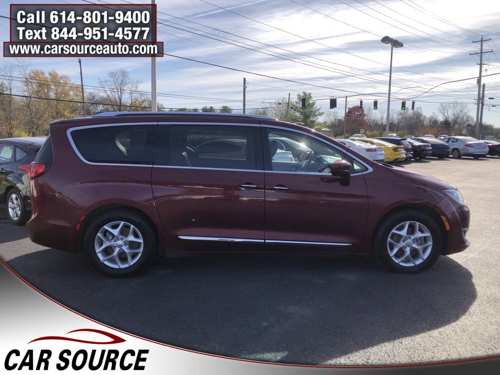 Used 2018 Chrysler Pacifica Touring-L Plus w/ Advanced Safetytec Group image 4