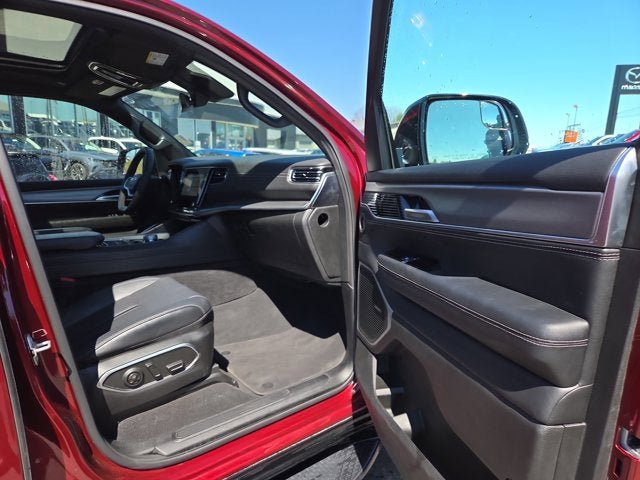 Used 2024 Jeep Wagoneer Series II AWD/4WD image 14
