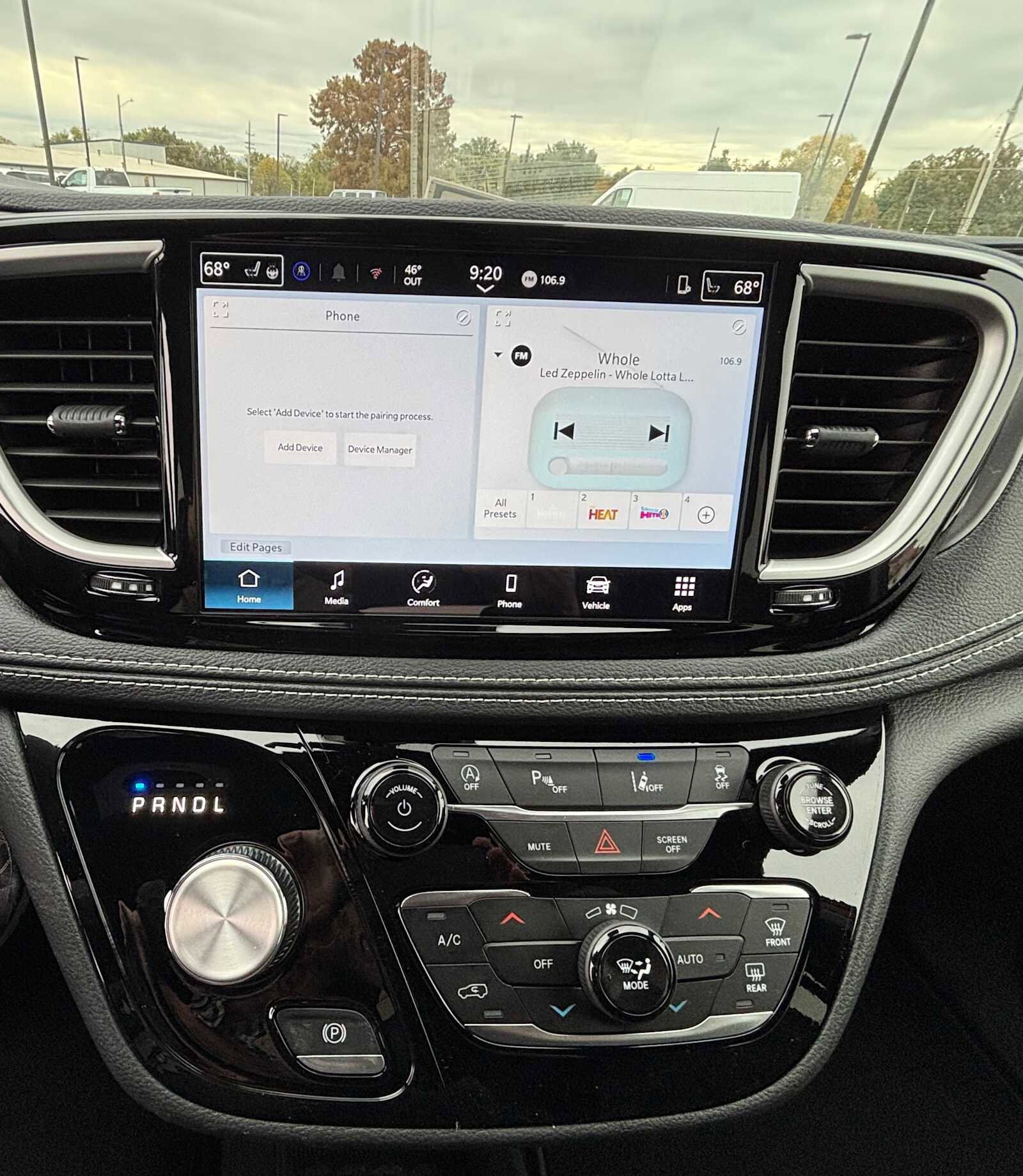 New 2026 Chrysler Pacifica Select FWD image 29