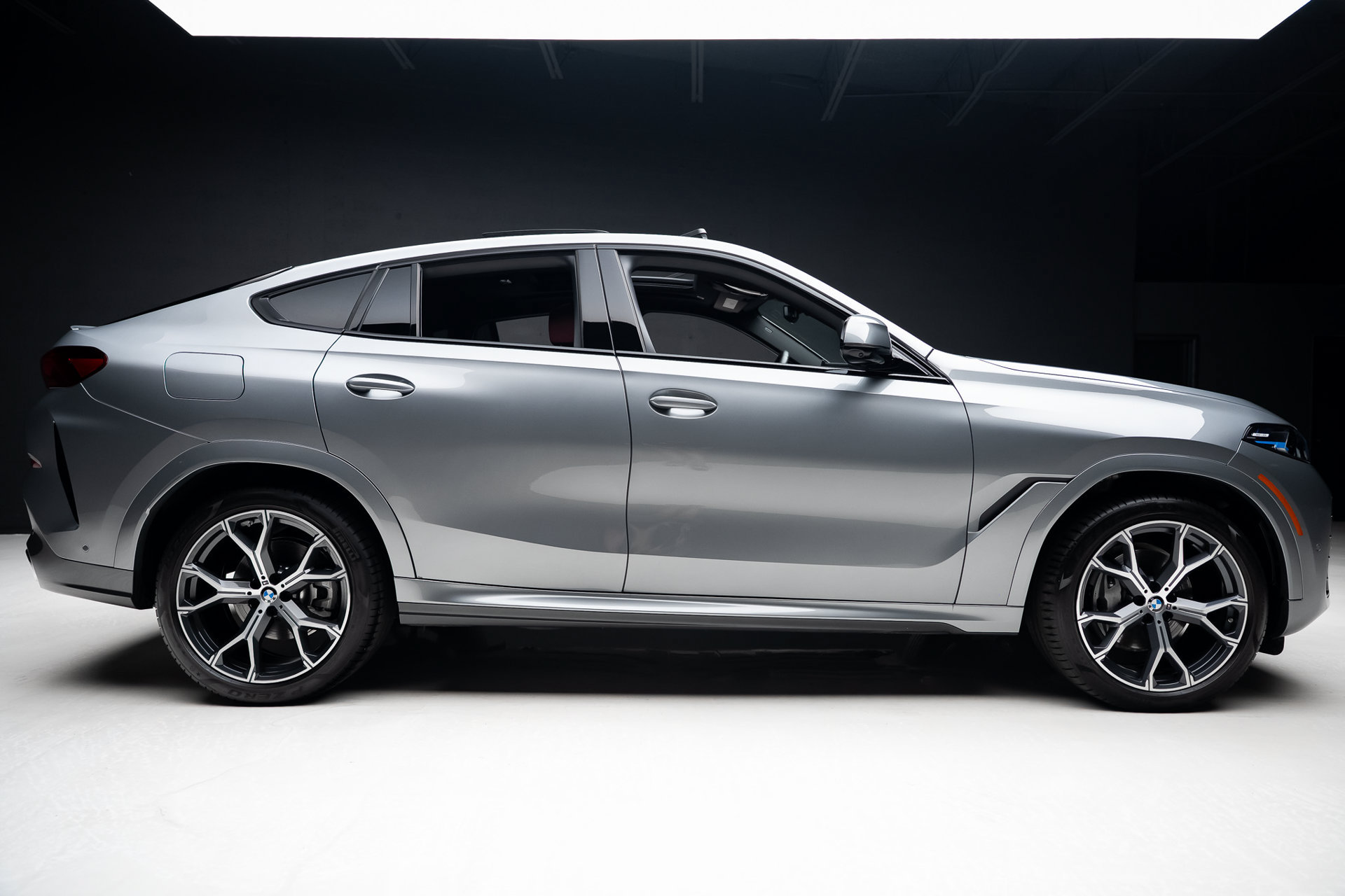 Used 2026 BMW X6 xDrive40i AWD/4WD image 36
