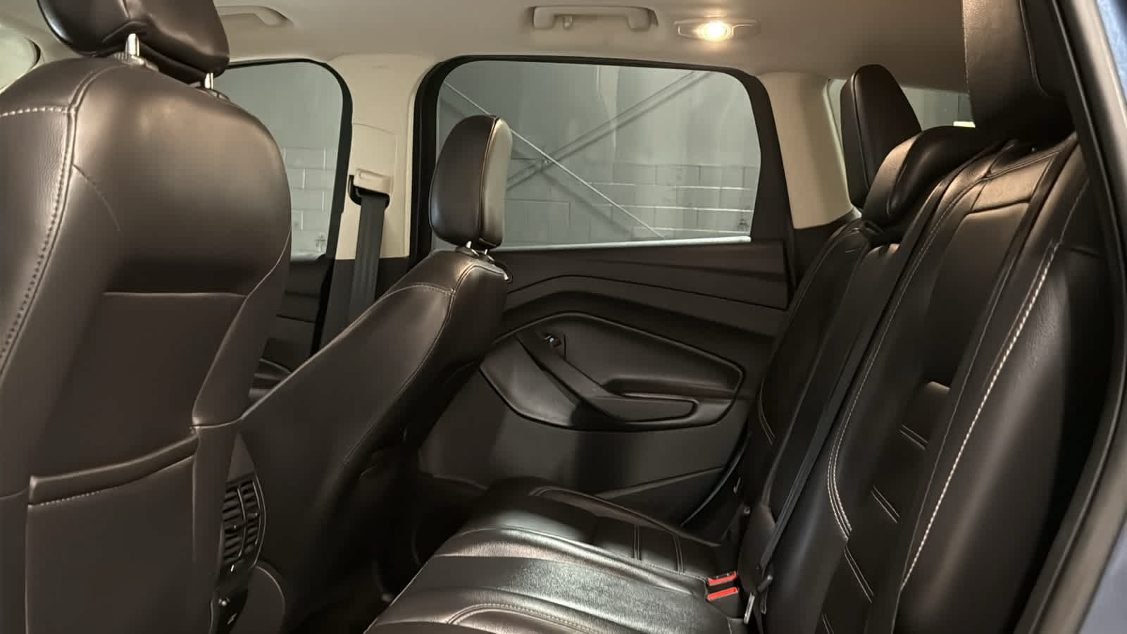 Used 2018 Ford Escape Titanium AWD/4WD image 21