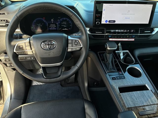 Used 2026 Toyota Sienna Limited FWD image 14