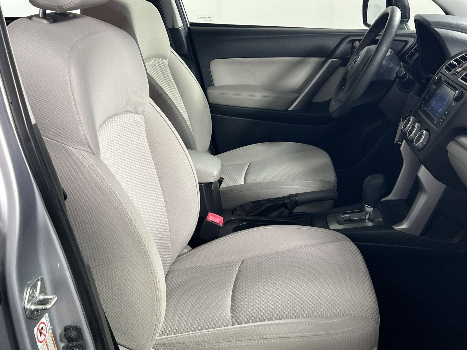 Used 2016 Subaru Forester 2.5i w/ Alloy Wheel Package image 28