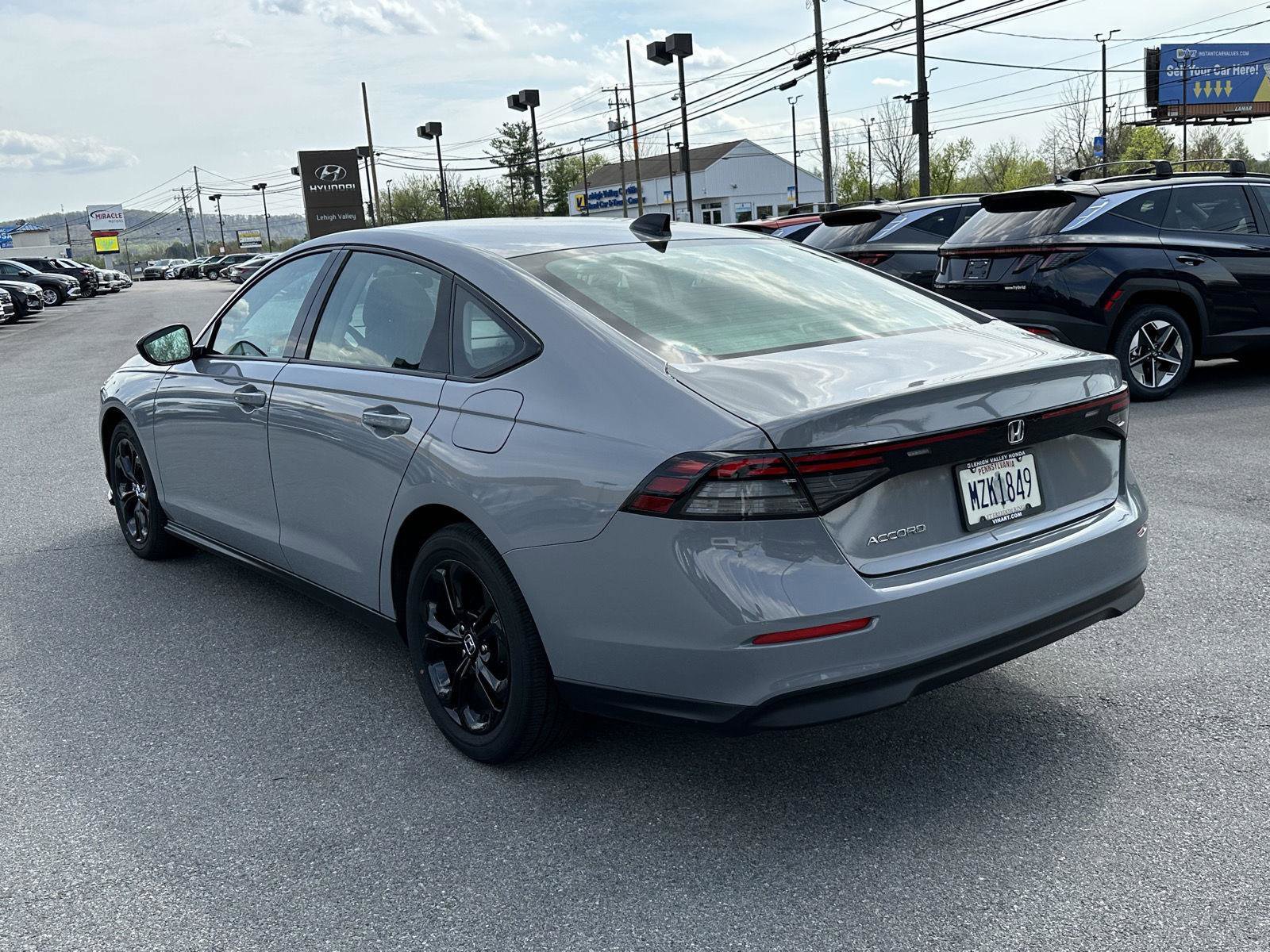 Used 2025 Honda Accord SE image 6