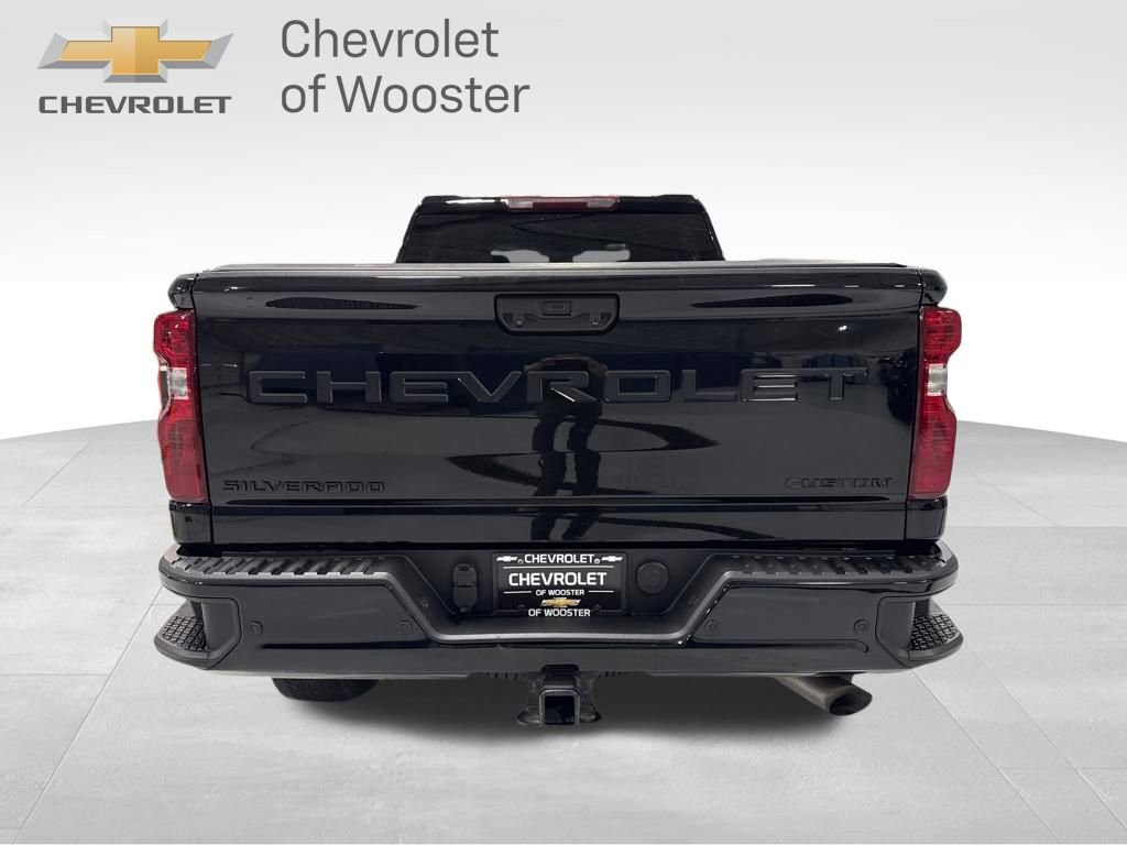 Used 2024 Chevrolet Silverado 2500 Custom w/ Custom Value Package AWD/4WD image 4