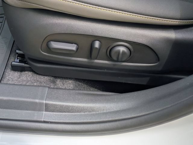 New 2026 Chevrolet Trax ACTIV w/ Sunroof Package FWD image 11