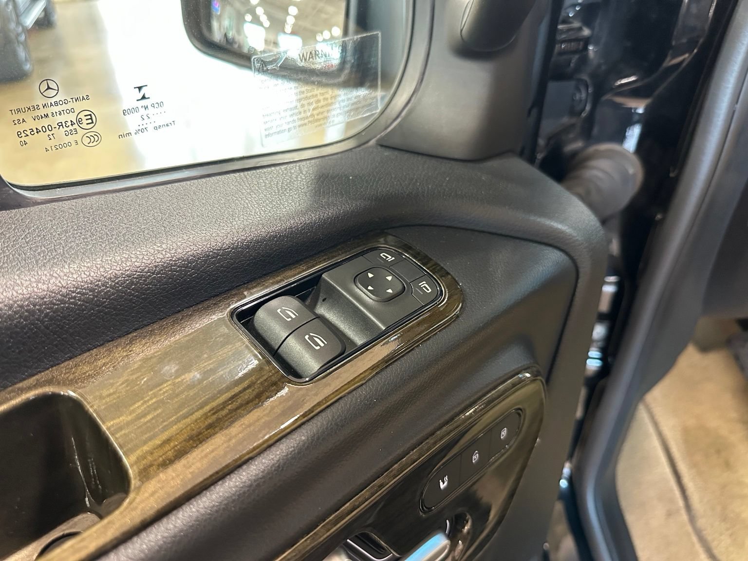 Used 2022 Mercedes-Benz Sprinter 3500 w/ Parking Package image 43